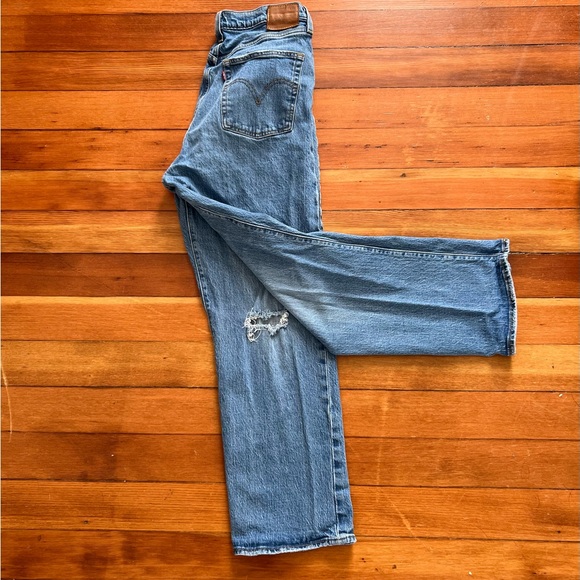 Levi’s straight leg jeans with small tear on knee. Size 32. - Picture 3 of 5